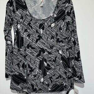 Lularoe Women's Black Lynnae Disney Villains Maleficent Long Sleeve Top XXS NWT
